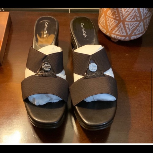 Brown Calvin Klein Sandals - Picture 5 of 11